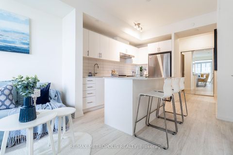 Photo 10 at 1214 - 9000 Jane Street, Vellore Village, Vaughan