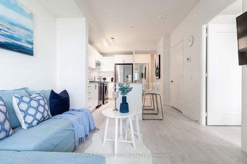 Photo 11 at 1214 - 9000 Jane Street, Vellore Village, Vaughan