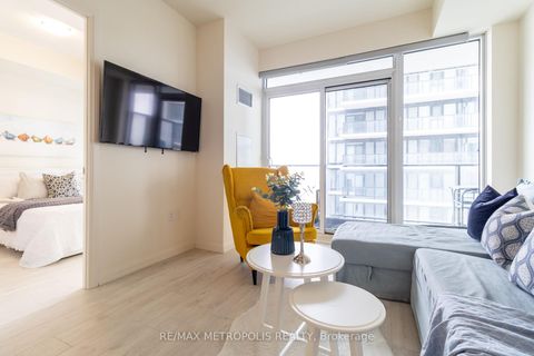 Photo 13 at 1214 - 9000 Jane Street, Vellore Village, Vaughan