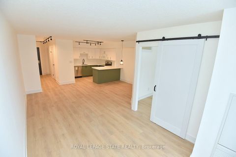 Photo 3 at 519 - 25 The Esplanade, Waterfront Communities C8, Toronto