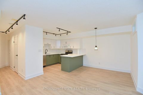 Photo 13 at 519 - 25 The Esplanade, Waterfront Communities C8, Toronto