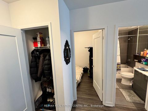 Photo 11 at 1925A - 70 Princess Street, Waterfront Communities C8, Toronto