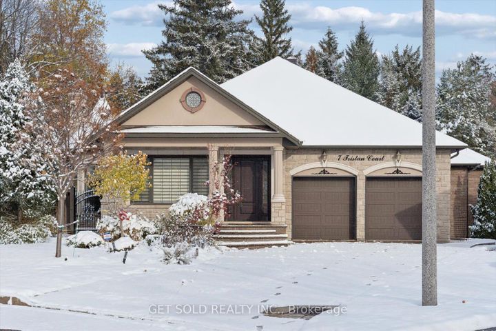 Photo 2 at 7 Tristan Court, Bram West, Brampton