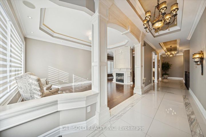 Photo 9 at 7 Tristan Court, Bram West, Brampton