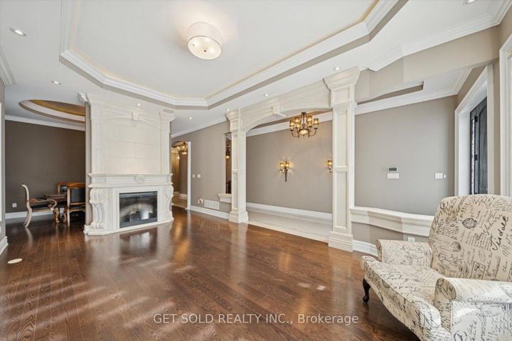 Photo 12 at 7 Tristan Court, Bram West, Brampton