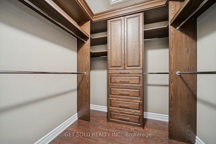 Photo 24 at 7 Tristan Court, Bram West, Brampton