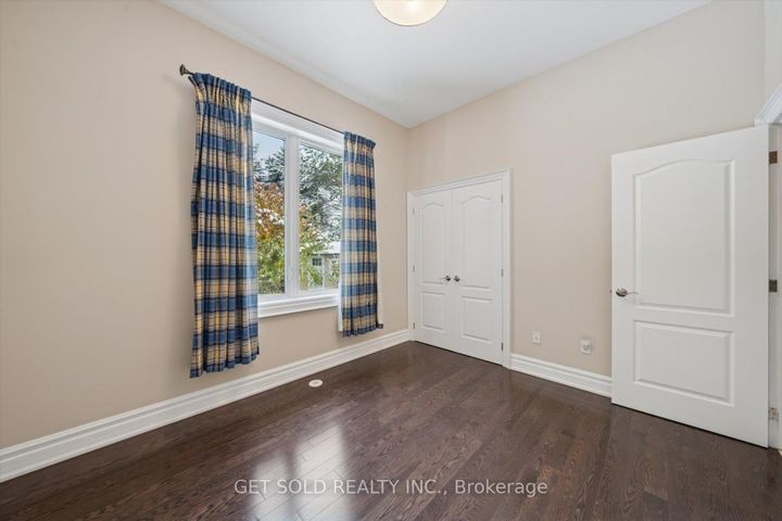 Photo 28 at 7 Tristan Court, Bram West, Brampton