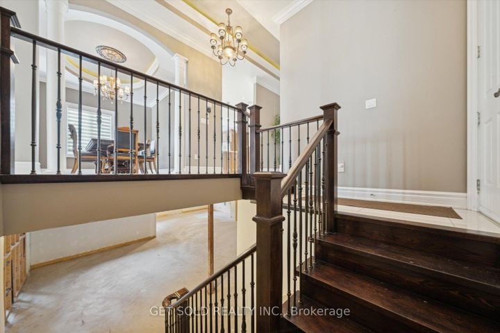 Photo 32 at 7 Tristan Court, Bram West, Brampton