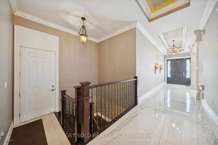 Photo 37 at 7 Tristan Court, Bram West, Brampton