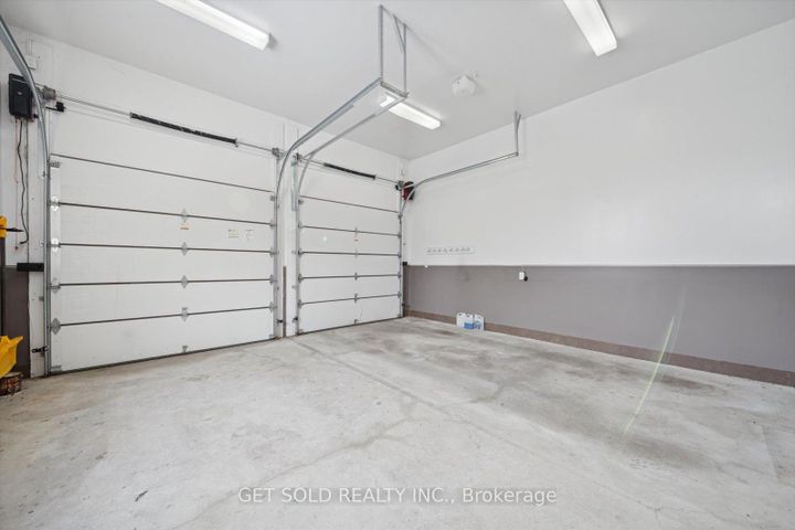 Photo 38 at 7 Tristan Court, Bram West, Brampton