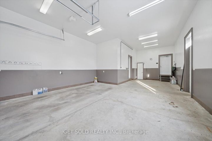 Photo 39 at 7 Tristan Court, Bram West, Brampton