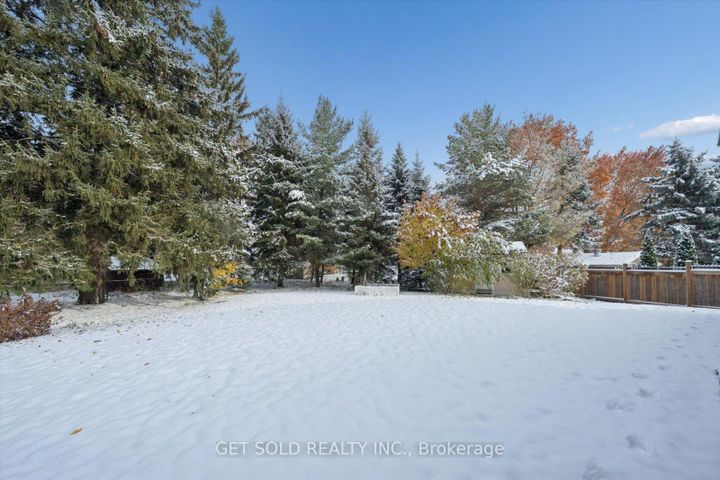 Photo 42 at 7 Tristan Court, Bram West, Brampton