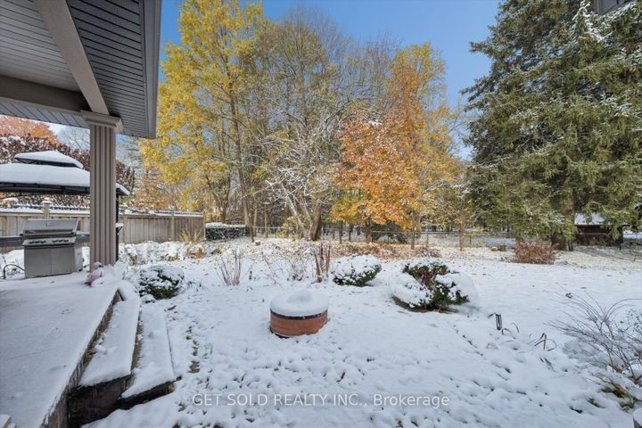 Photo 44 at 7 Tristan Court, Bram West, Brampton