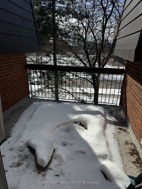 Photo 21 at 347 - 1395 Williamsport Drive, Applewood, Mississauga