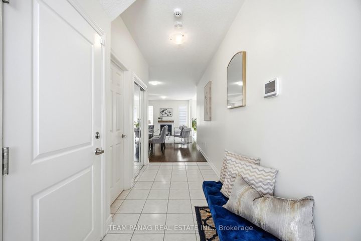 Photo 5 at 414 Royal West Drive, Credit Valley, Brampton