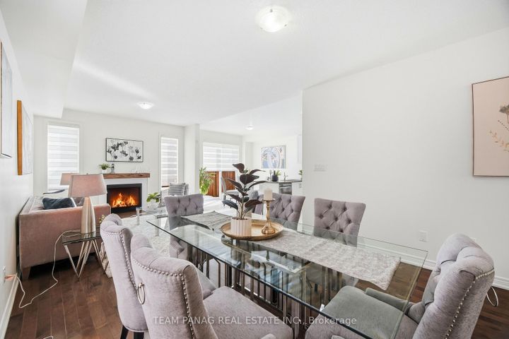 Photo 8 at 414 Royal West Drive, Credit Valley, Brampton