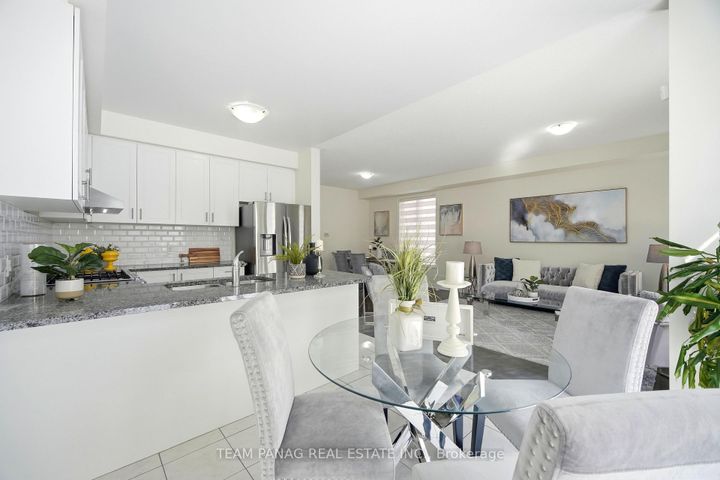 Photo 15 at 414 Royal West Drive, Credit Valley, Brampton