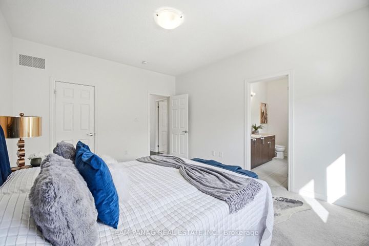 Photo 20 at 414 Royal West Drive, Credit Valley, Brampton