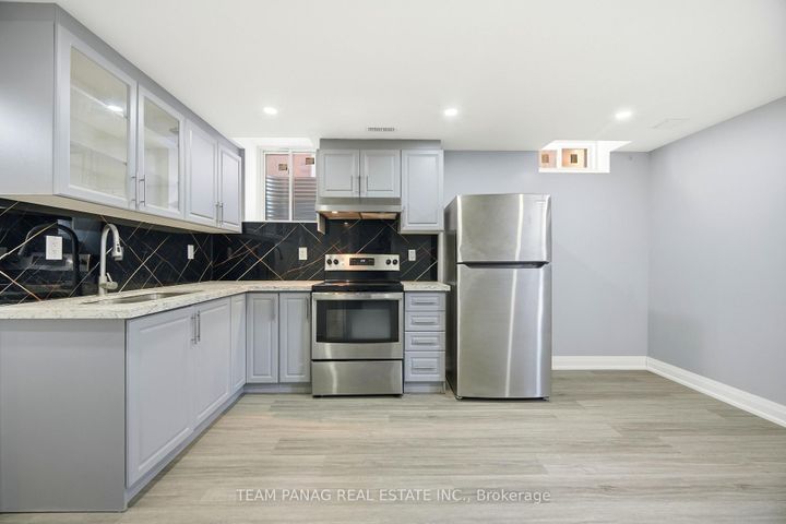 Photo 36 at 414 Royal West Drive, Credit Valley, Brampton