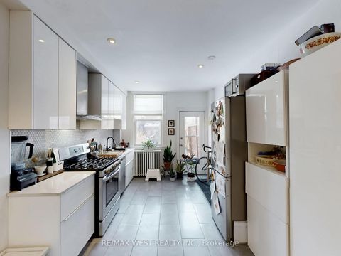 Photo 17 at 91 Olive Avenue, Annex, Toronto