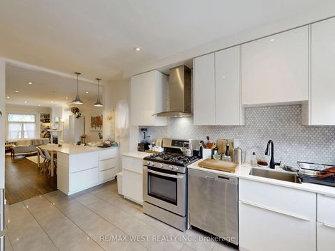 Photo 20 at 91 Olive Avenue, Annex, Toronto