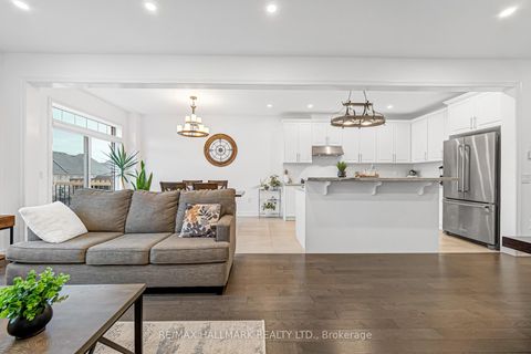 Photo 25 at 38 Richard Boyd Drive, Holland Landing, East Gwillimbury