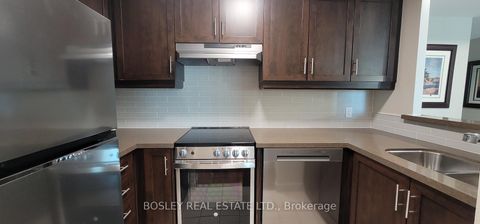 Photo 13 at 1711 - 8 Lee Centre Drive, Woburn, Toronto