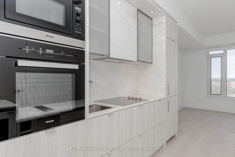 Photo 12 at 4103 - 11 Yorkville Avenue, Annex, Toronto