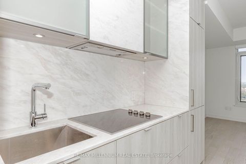 Photo 13 at 4103 - 11 Yorkville Avenue, Annex, Toronto