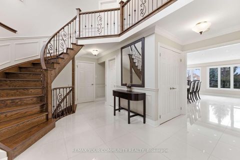 Photo 6 at 331 Kennedy Street W, Aurora Highlands, Aurora