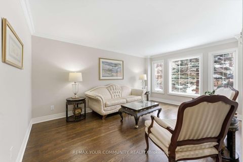 Photo 16 at 331 Kennedy Street W, Aurora Highlands, Aurora