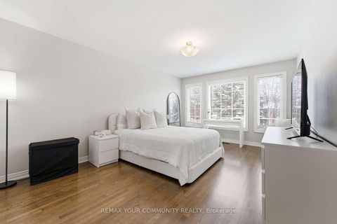 Photo 26 at 331 Kennedy Street W, Aurora Highlands, Aurora