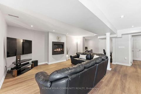 Photo 33 at 331 Kennedy Street W, Aurora Highlands, Aurora