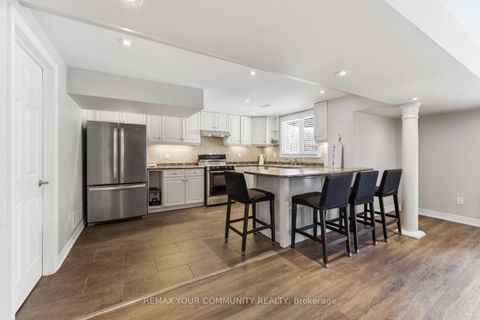 Photo 36 at 331 Kennedy Street W, Aurora Highlands, Aurora