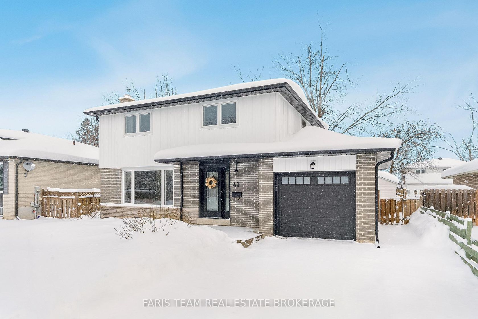 43 Jeffrey Street, Grove East, Barrie photo number 2