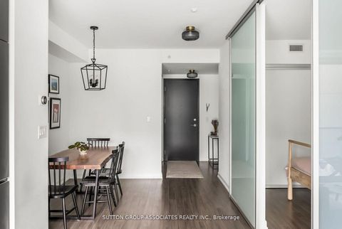 Photo 4 at 502 - 377 Madison Avenue, Casa Loma, Toronto