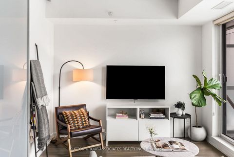 Photo 15 at 502 - 377 Madison Avenue, Casa Loma, Toronto