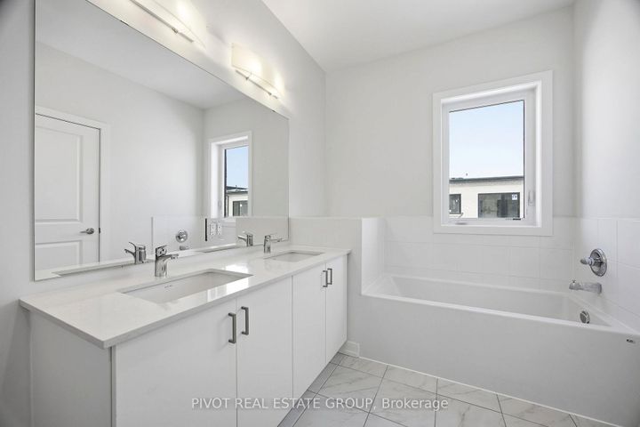 Photo 19 at 138 Danielle Moore Circle, Bendale, Toronto