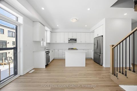 Photo 11 at 138 Danielle Moore Circle, Bendale, Toronto