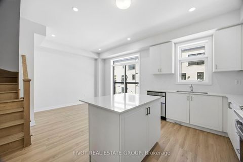 Photo 15 at 138 Danielle Moore Circle, Bendale, Toronto