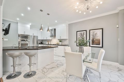 Photo 4 at 14 Daphnia Drive, Patterson, Vaughan