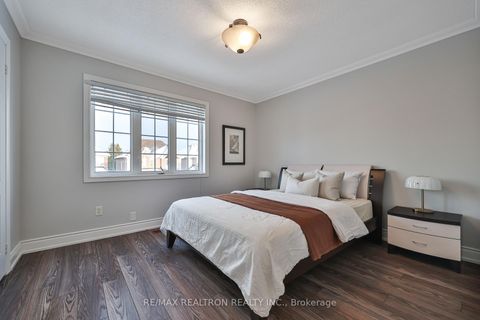 Photo 14 at 14 Daphnia Drive, Patterson, Vaughan