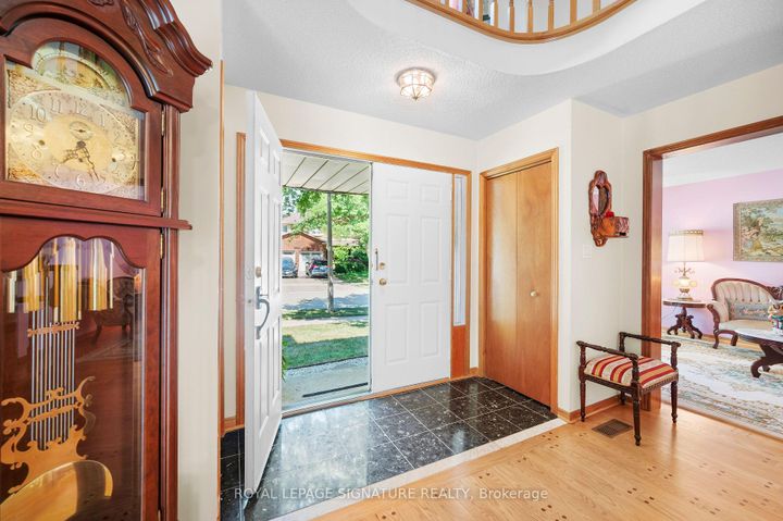 Photo 11 at 2921 Caradoc Lane, CV Clearview, Oakville