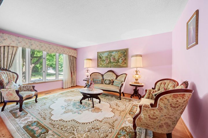 Photo 12 at 2921 Caradoc Lane, CV Clearview, Oakville