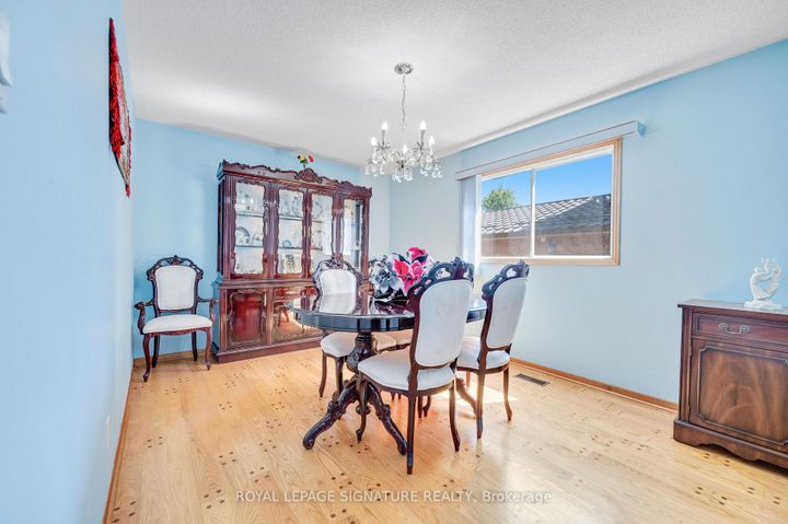 Photo 15 at 2921 Caradoc Lane, CV Clearview, Oakville