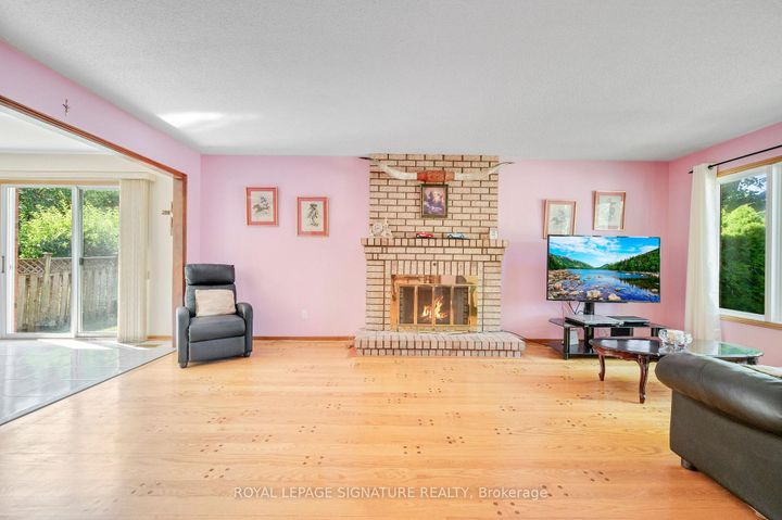 Photo 19 at 2921 Caradoc Lane, CV Clearview, Oakville