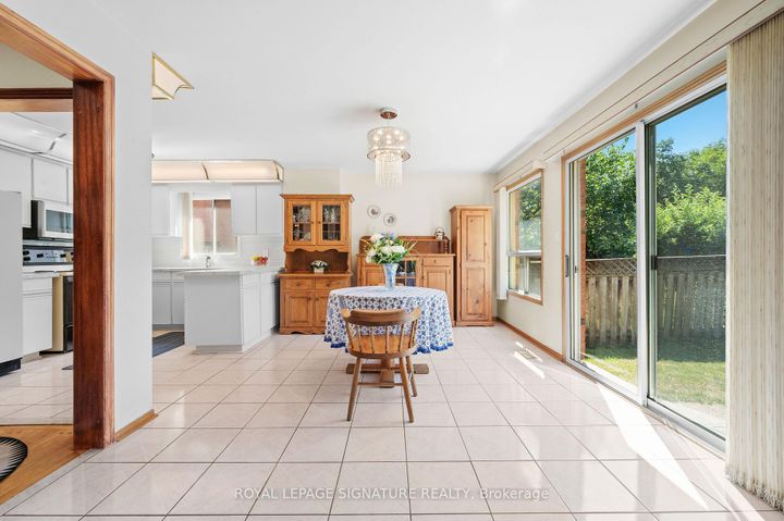 Photo 21 at 2921 Caradoc Lane, CV Clearview, Oakville