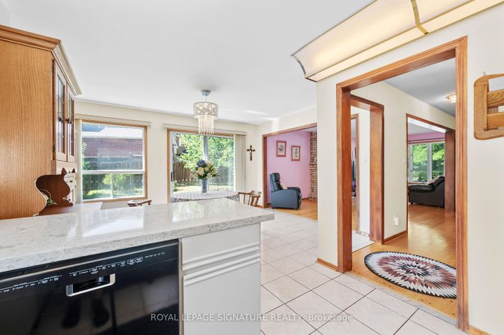 Photo 25 at 2921 Caradoc Lane, CV Clearview, Oakville