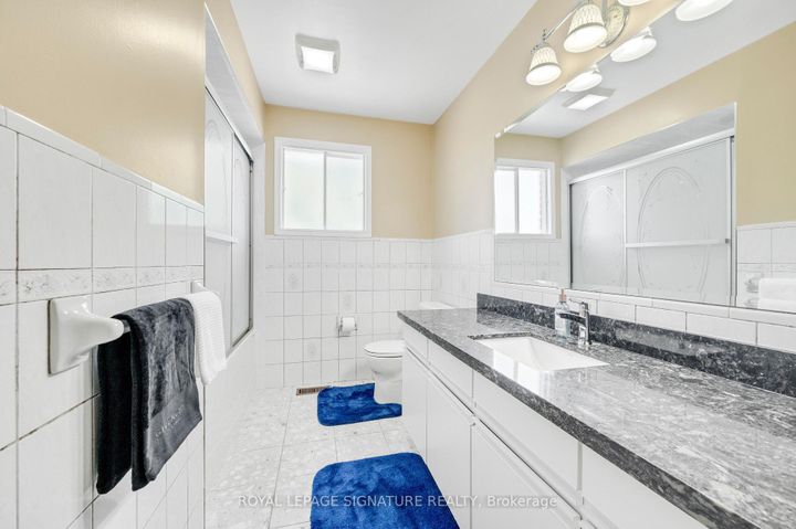 Photo 37 at 2921 Caradoc Lane, CV Clearview, Oakville