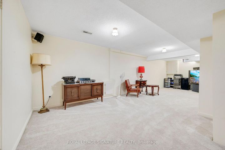 Photo 41 at 2921 Caradoc Lane, CV Clearview, Oakville